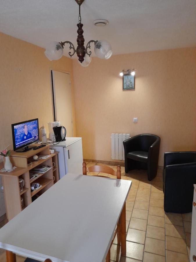 Appartement la chaume à Laugere Extérieur photo